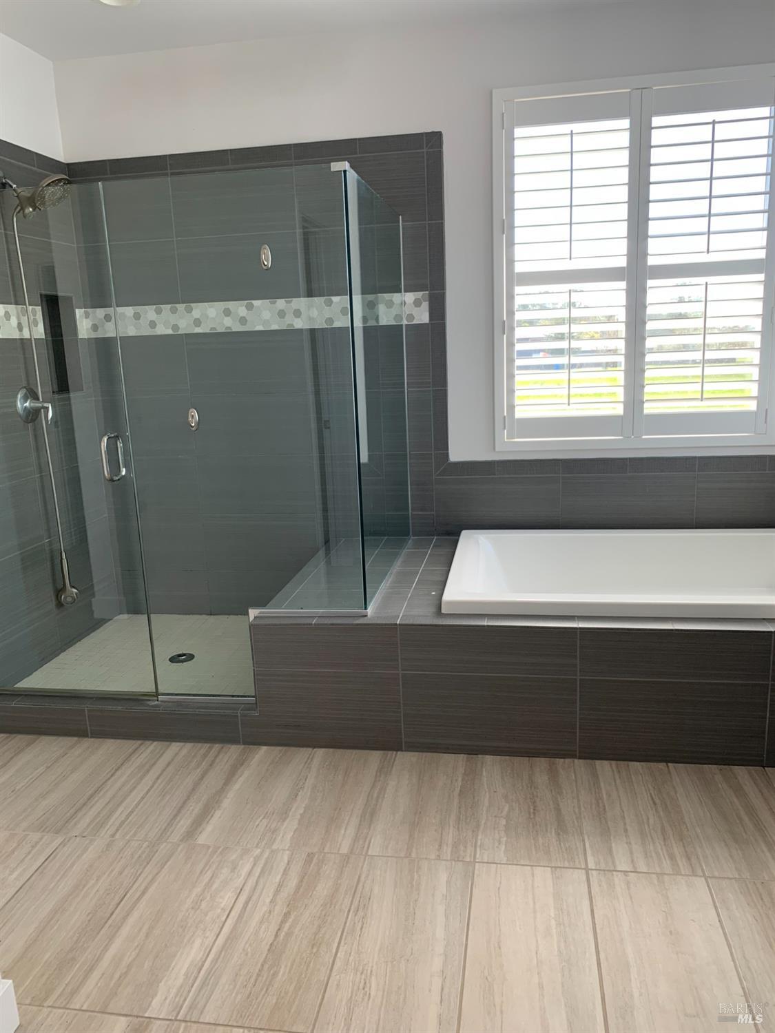 MLS #324020160 img 10