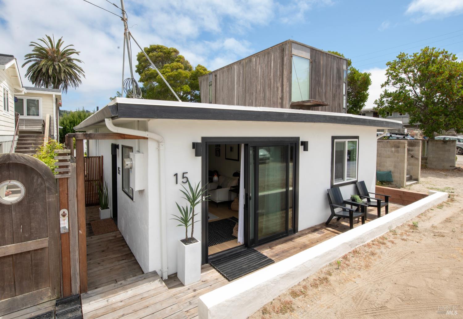 MLS #325067831 img 2