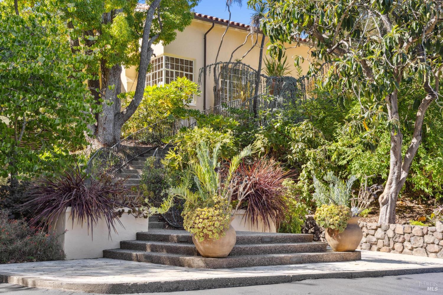 MLS #325079589 img 2