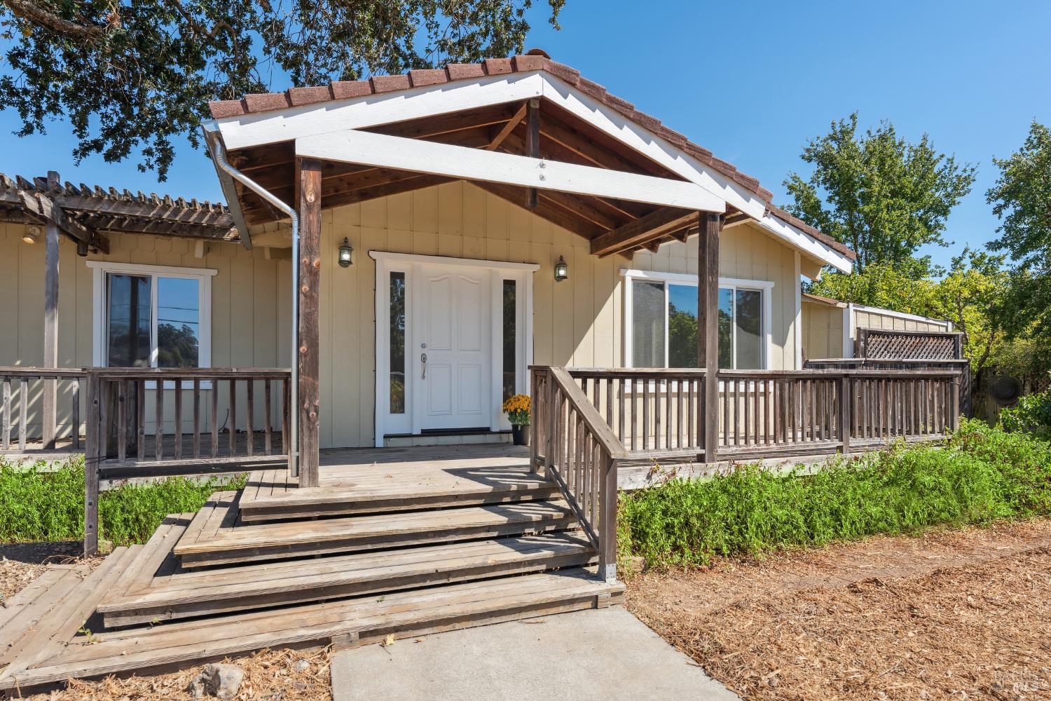 MLS #325080492 img 1