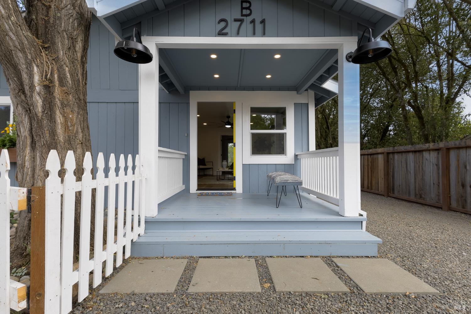 MLS #325080996 img 2