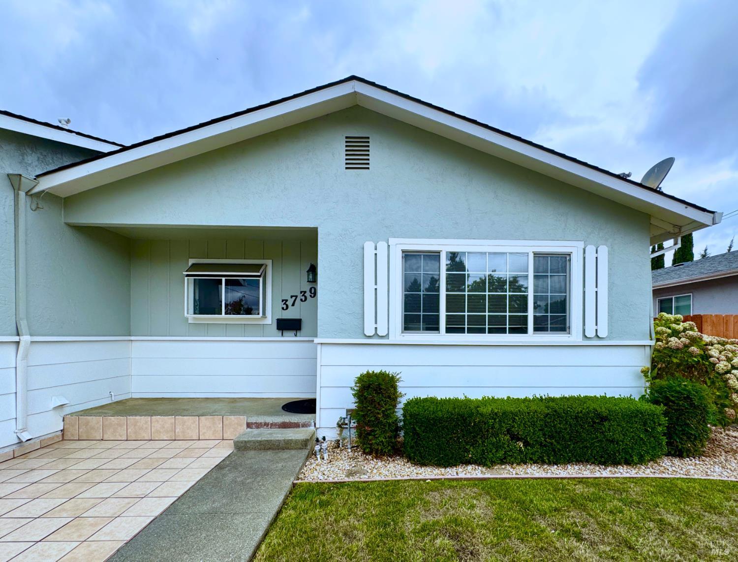 MLS #325086606 image #2