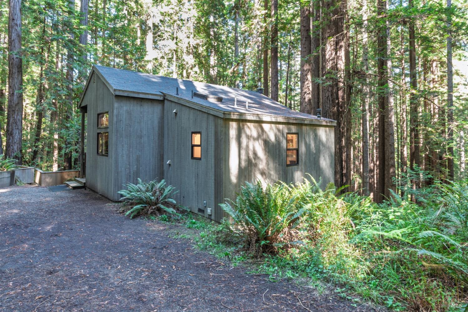 MLS #325088303 img 1