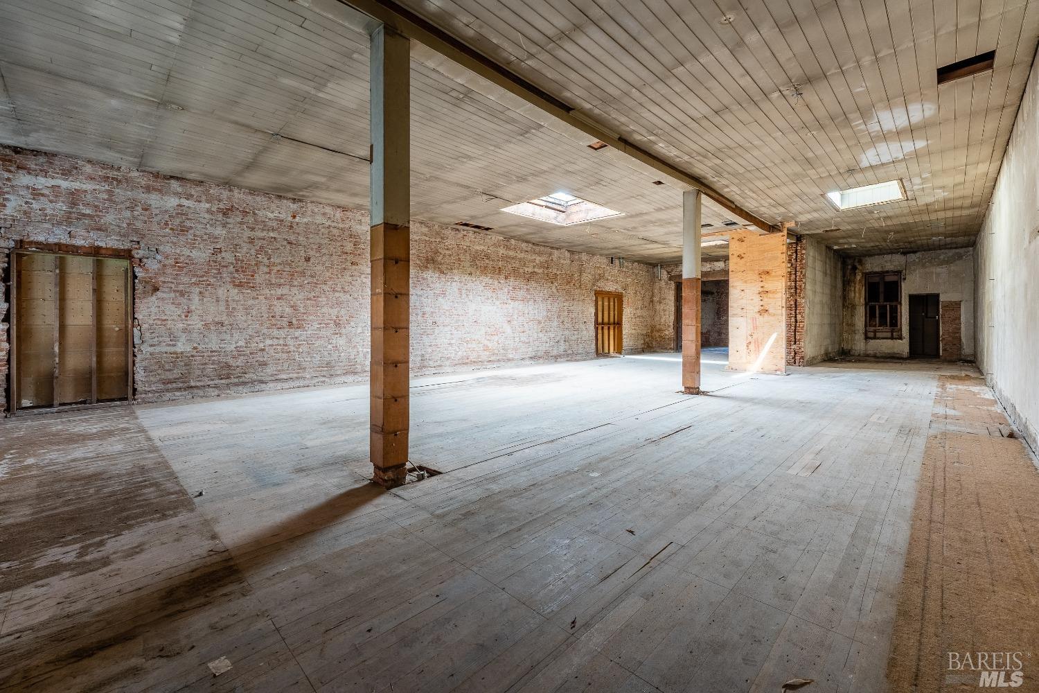 MLS #325091054 img 4