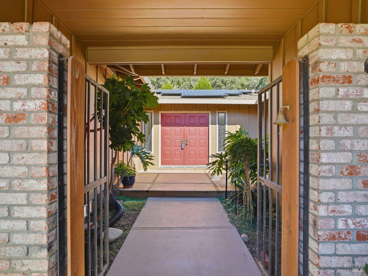 MLS #325091073 img 1