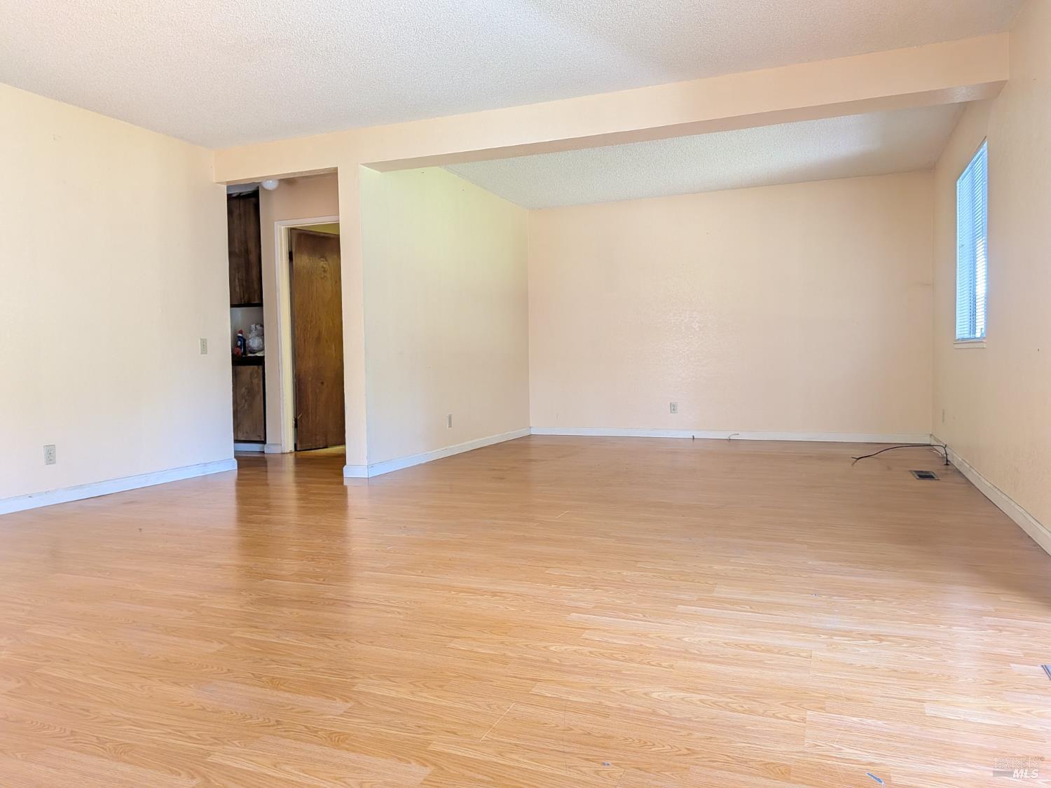 MLS #325095547 img 2