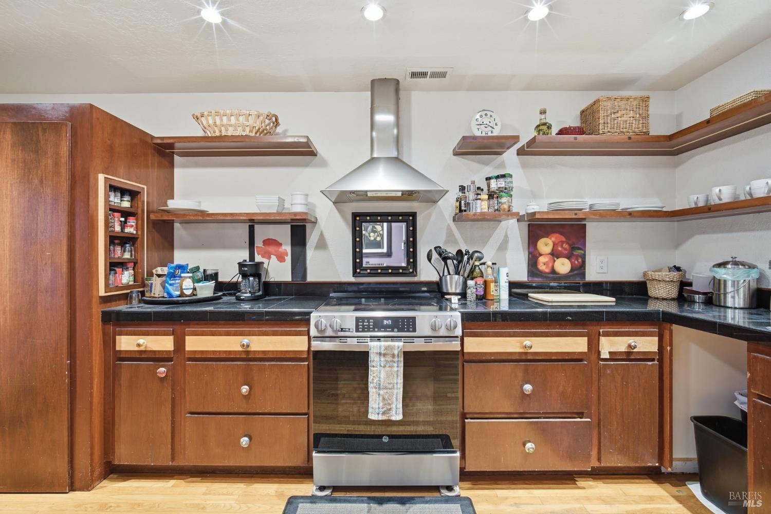 MLS #325098180 img 10