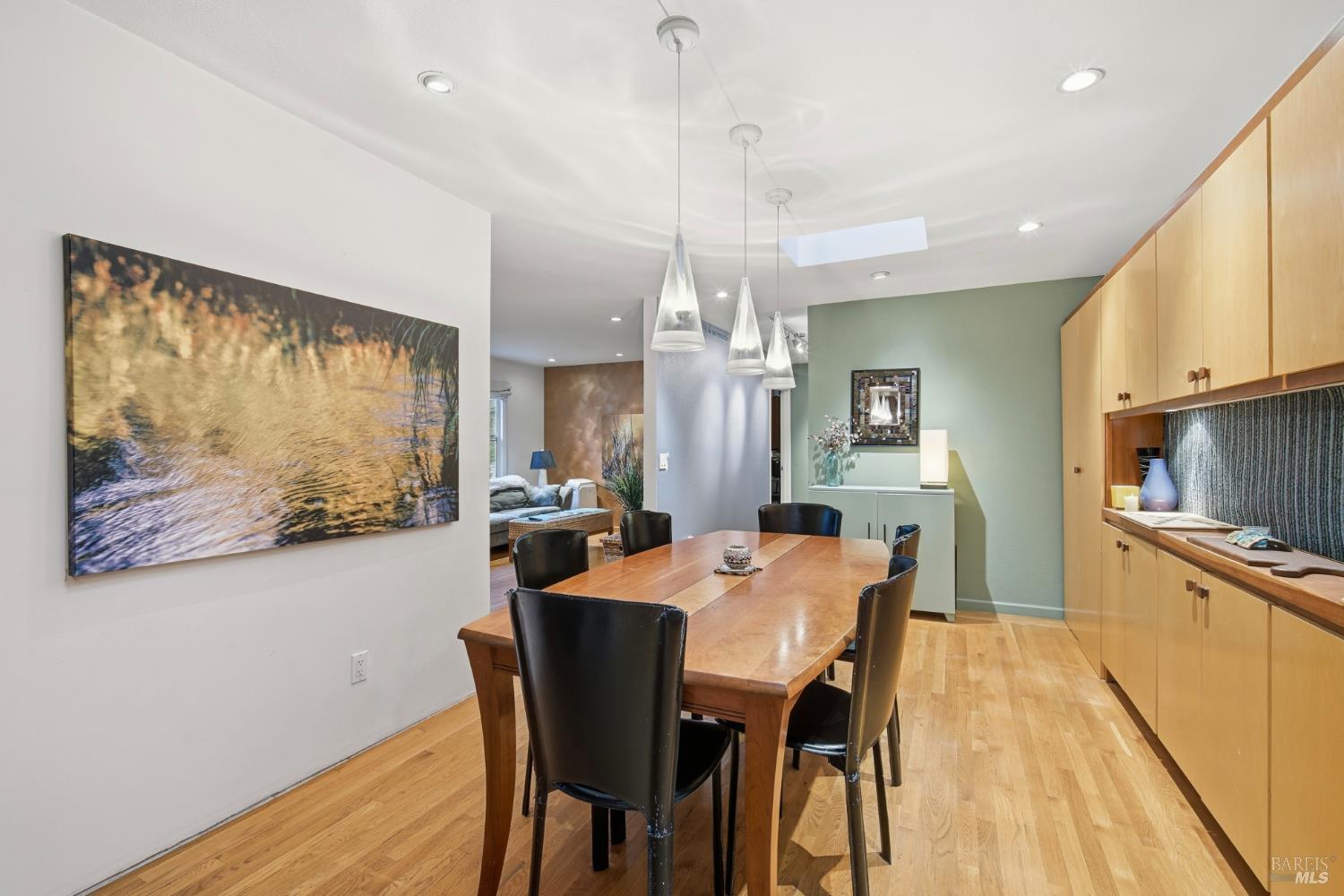 MLS #325098180 img 8