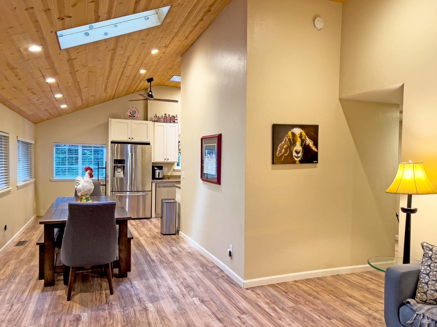 MLS #325098563 img 4