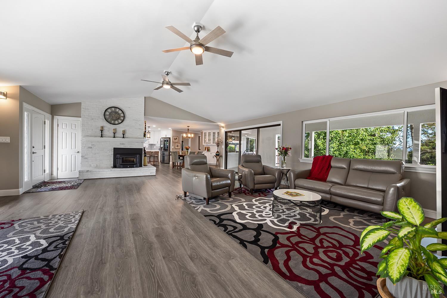 MLS #325098838 img 4