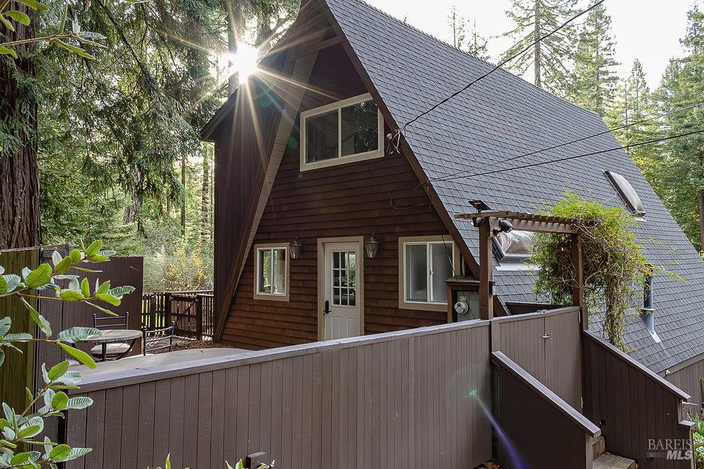 MLS #325100797 img 0