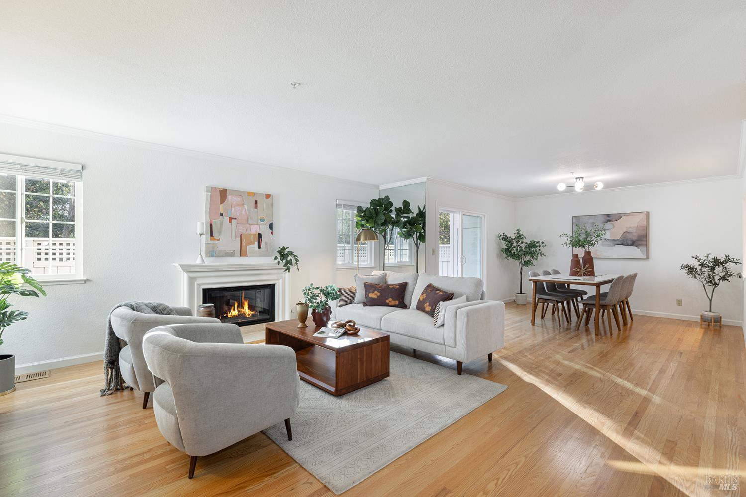 MLS #325101220 img 2