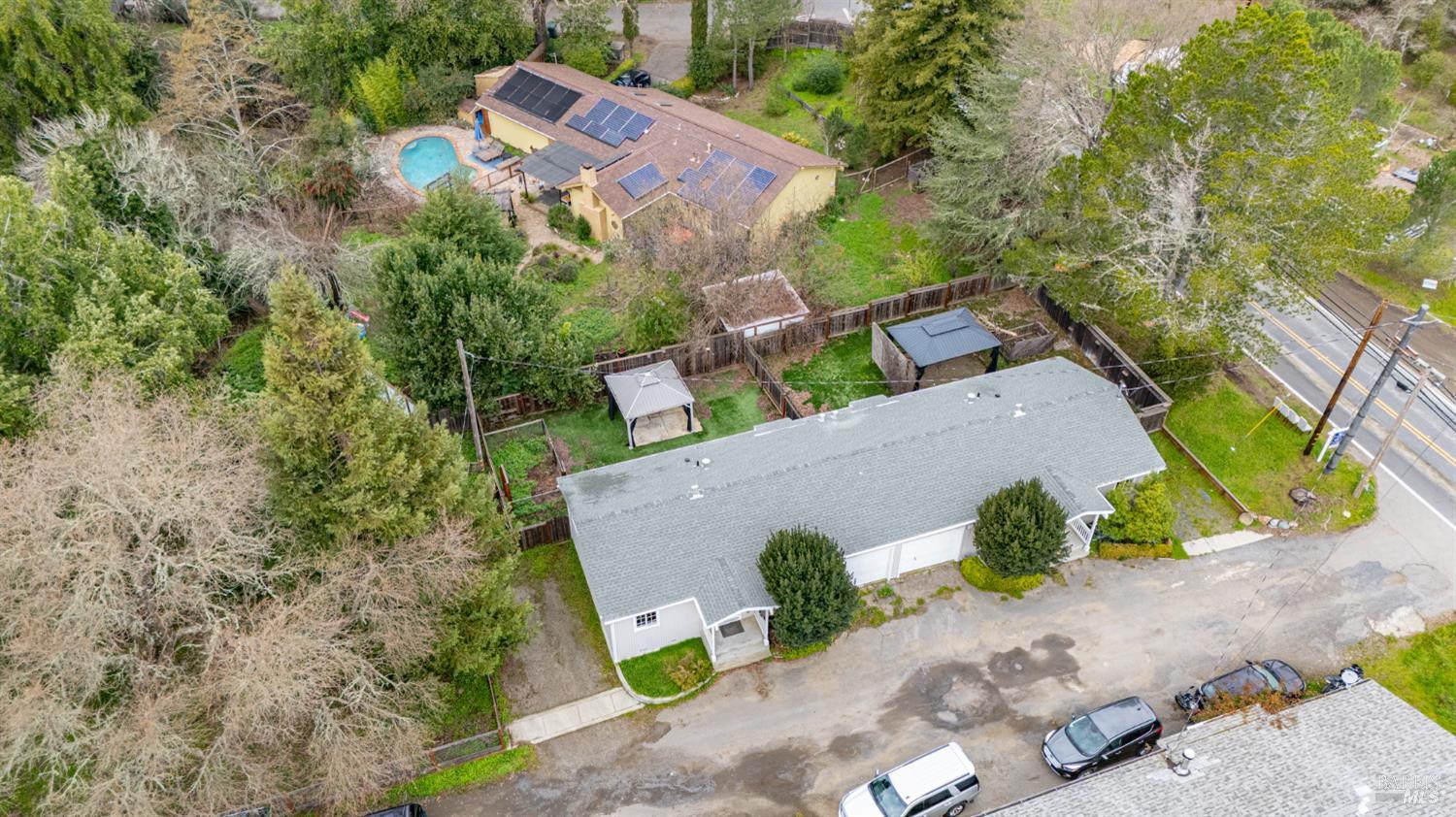 MLS #325102550 img 2