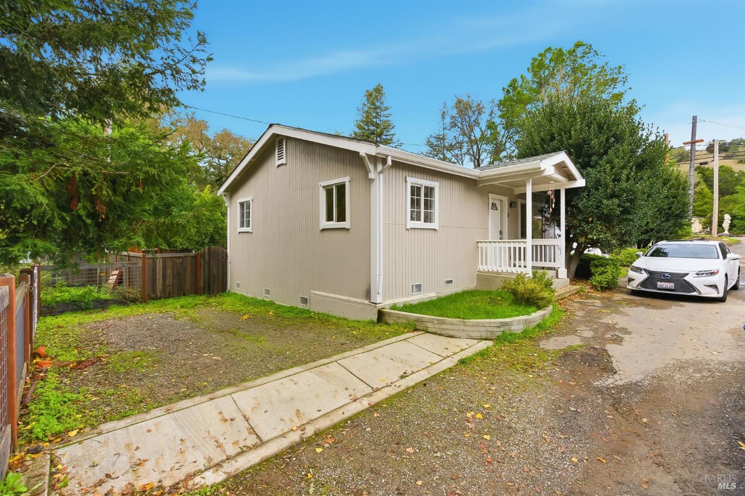 MLS #325102550 img 4