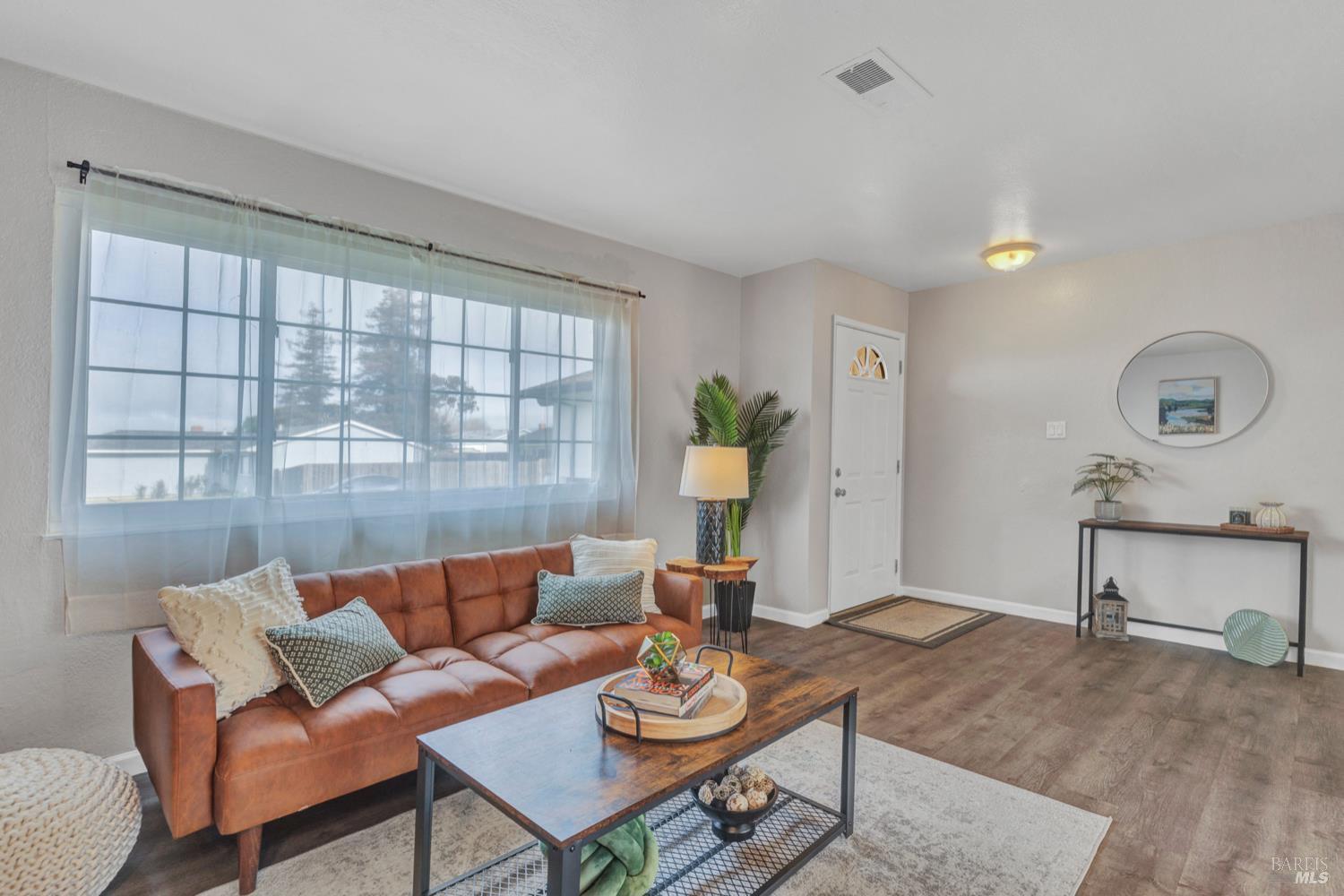 MLS #326000021 img 1