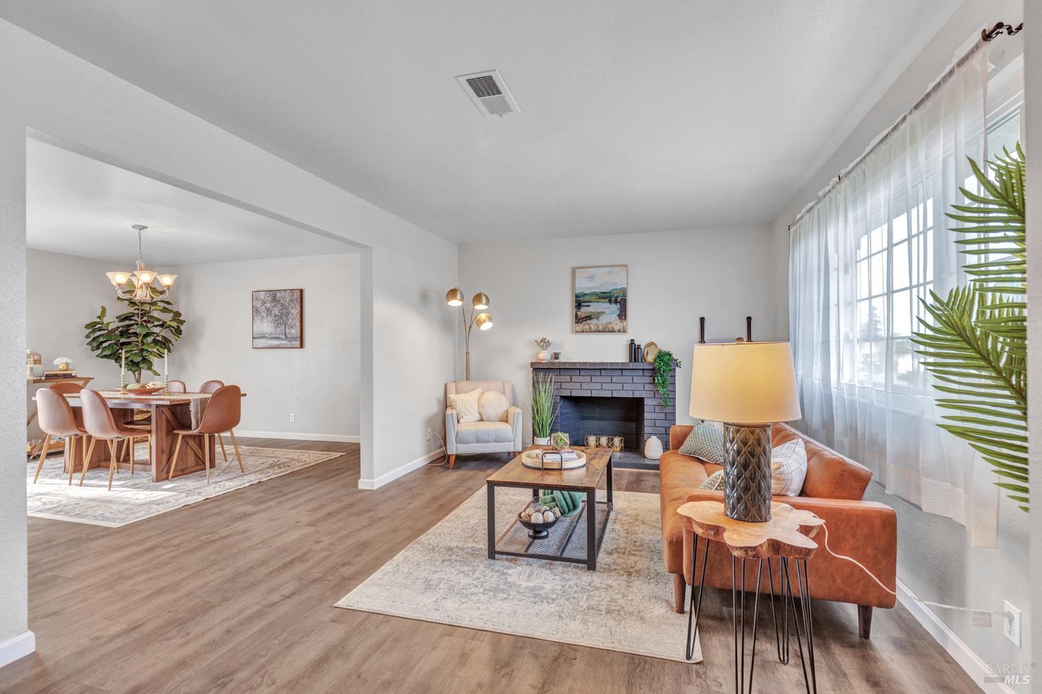 MLS #326000021 img 2