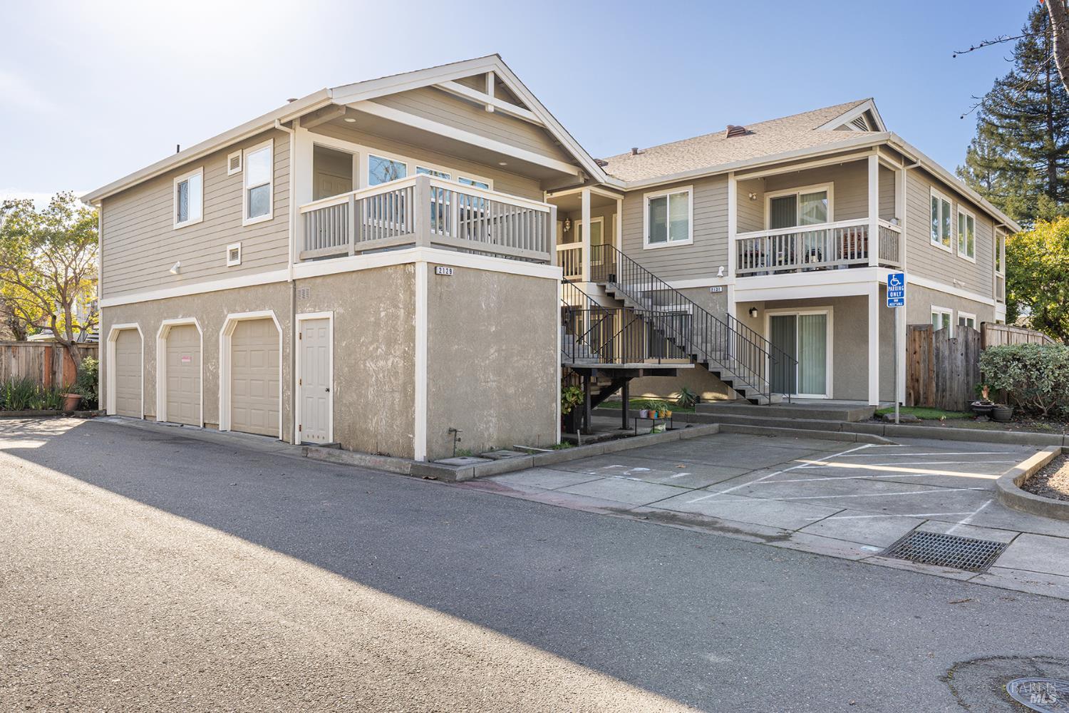 MLS #326001407 img 2