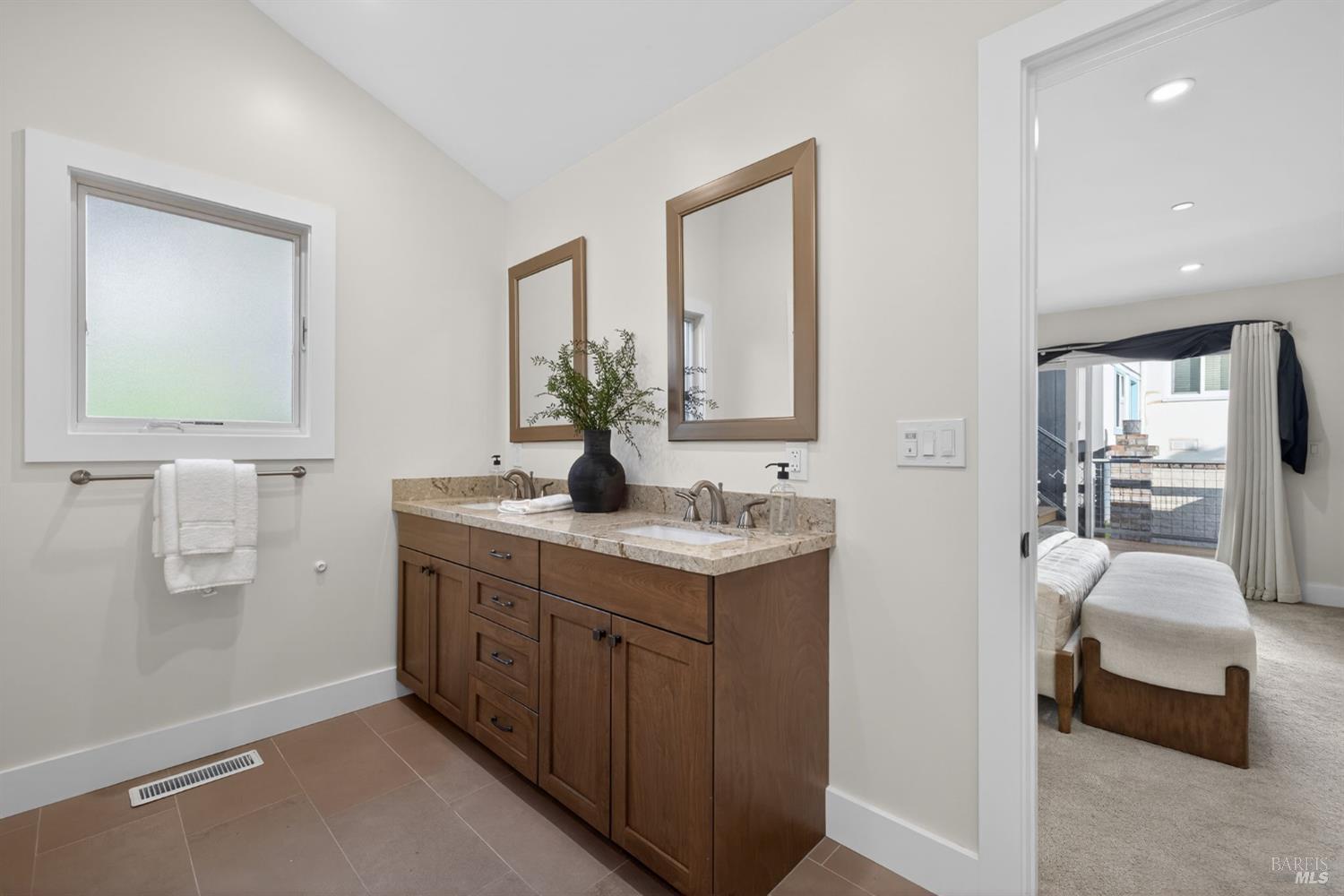 MLS #326002154 img 40