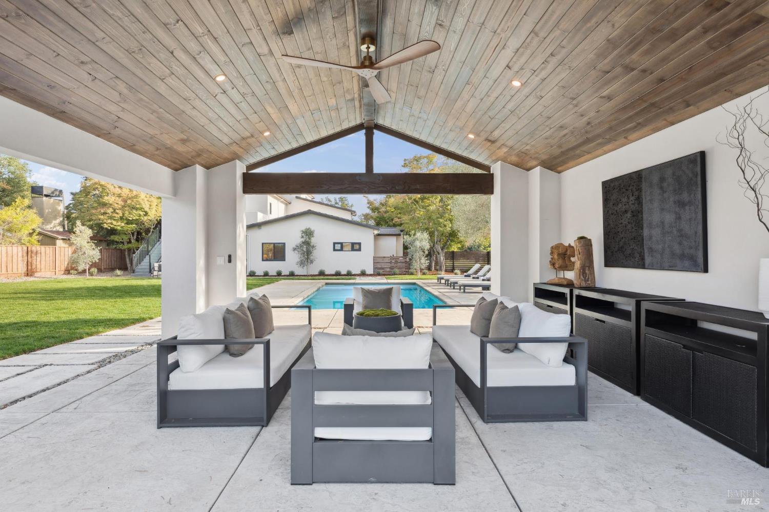 MLS #326002861 img 5