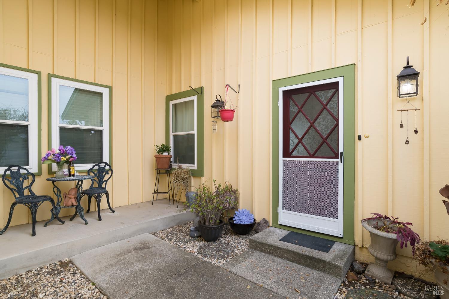 MLS #326005389 img 2