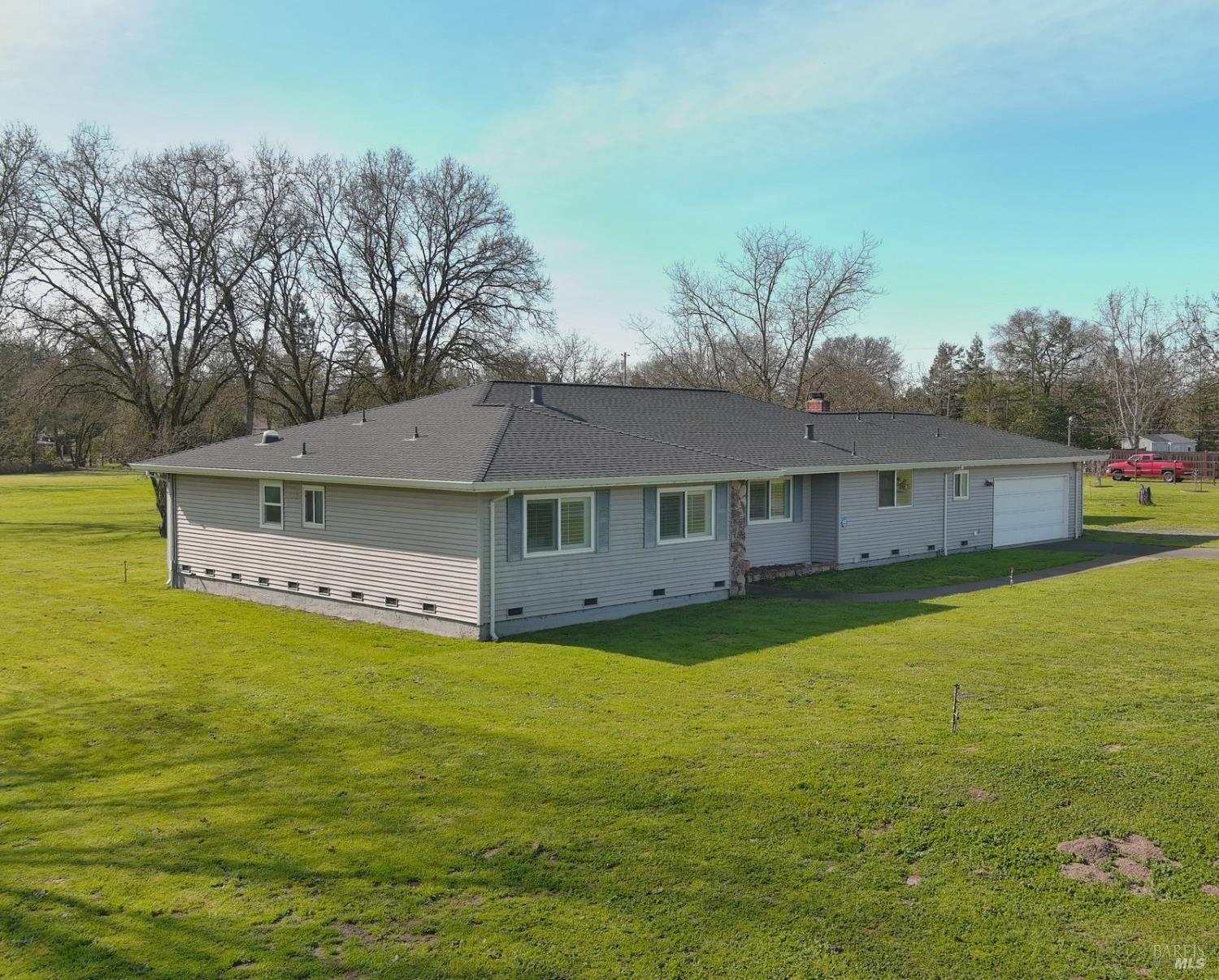 MLS #326008523 img 1