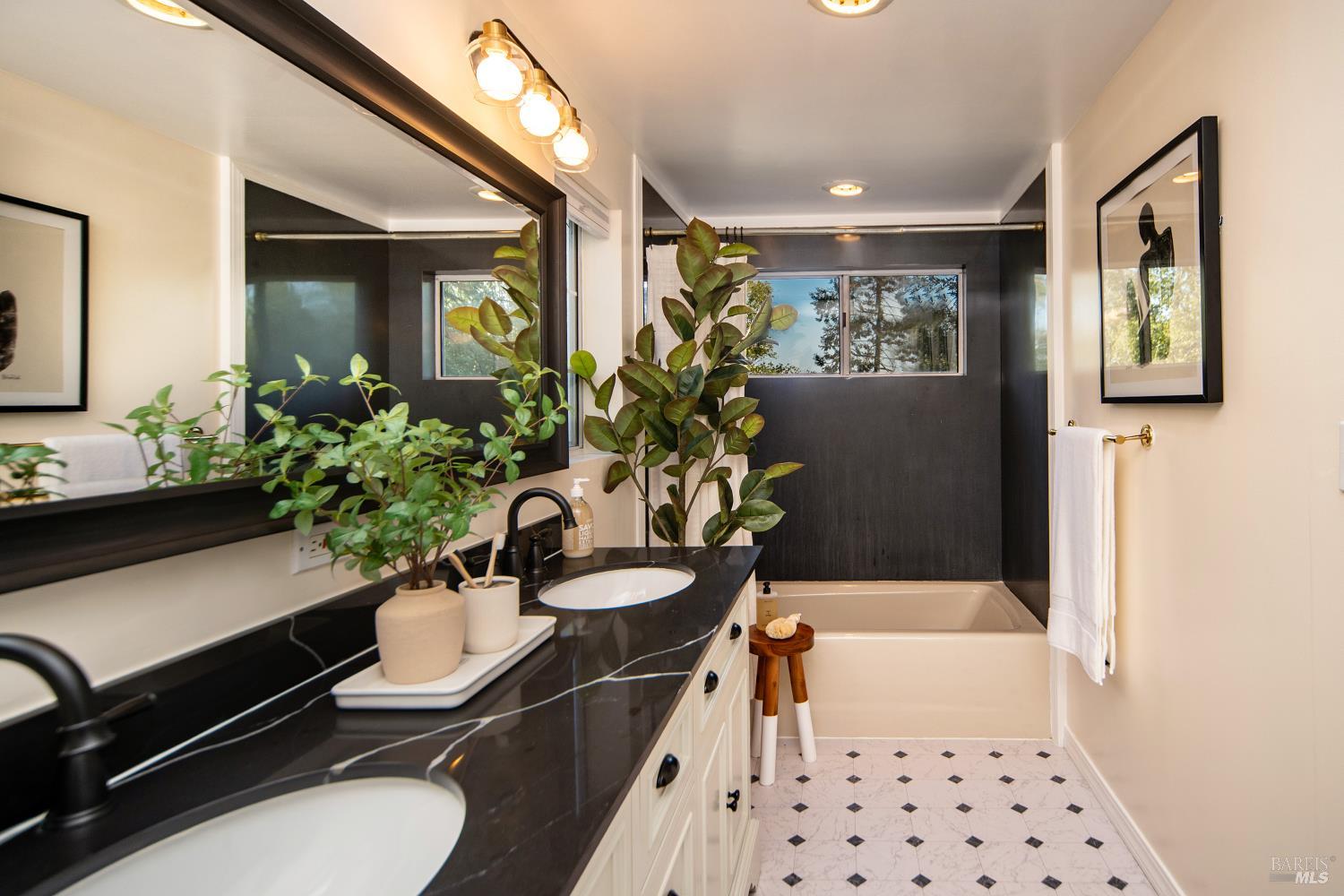 MLS #326010084 img 22