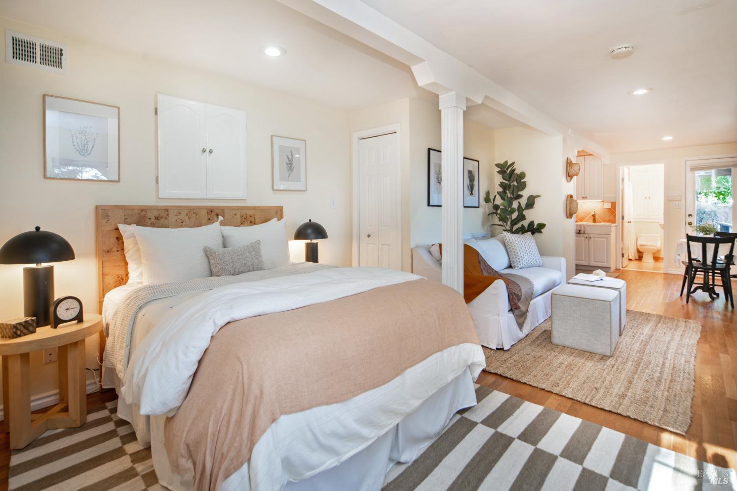 MLS #326010084 img 25