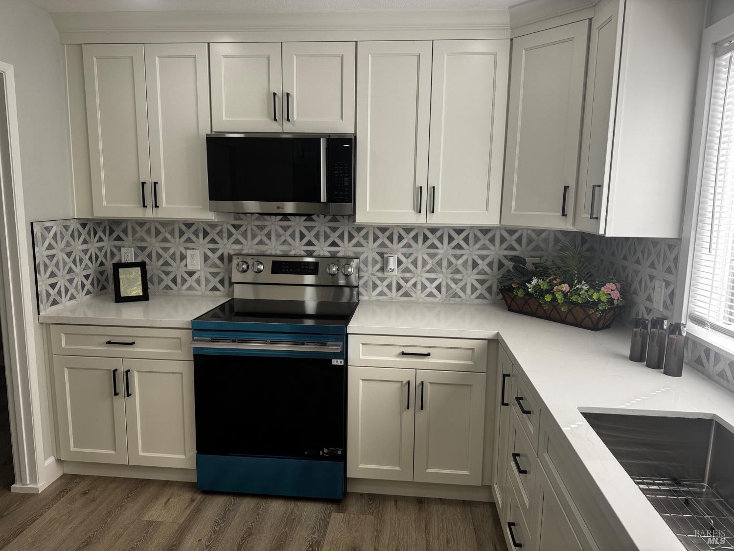 MLS #326010440 img 2