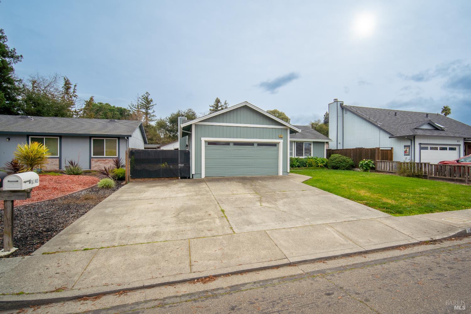 MLS #326010680 img 1