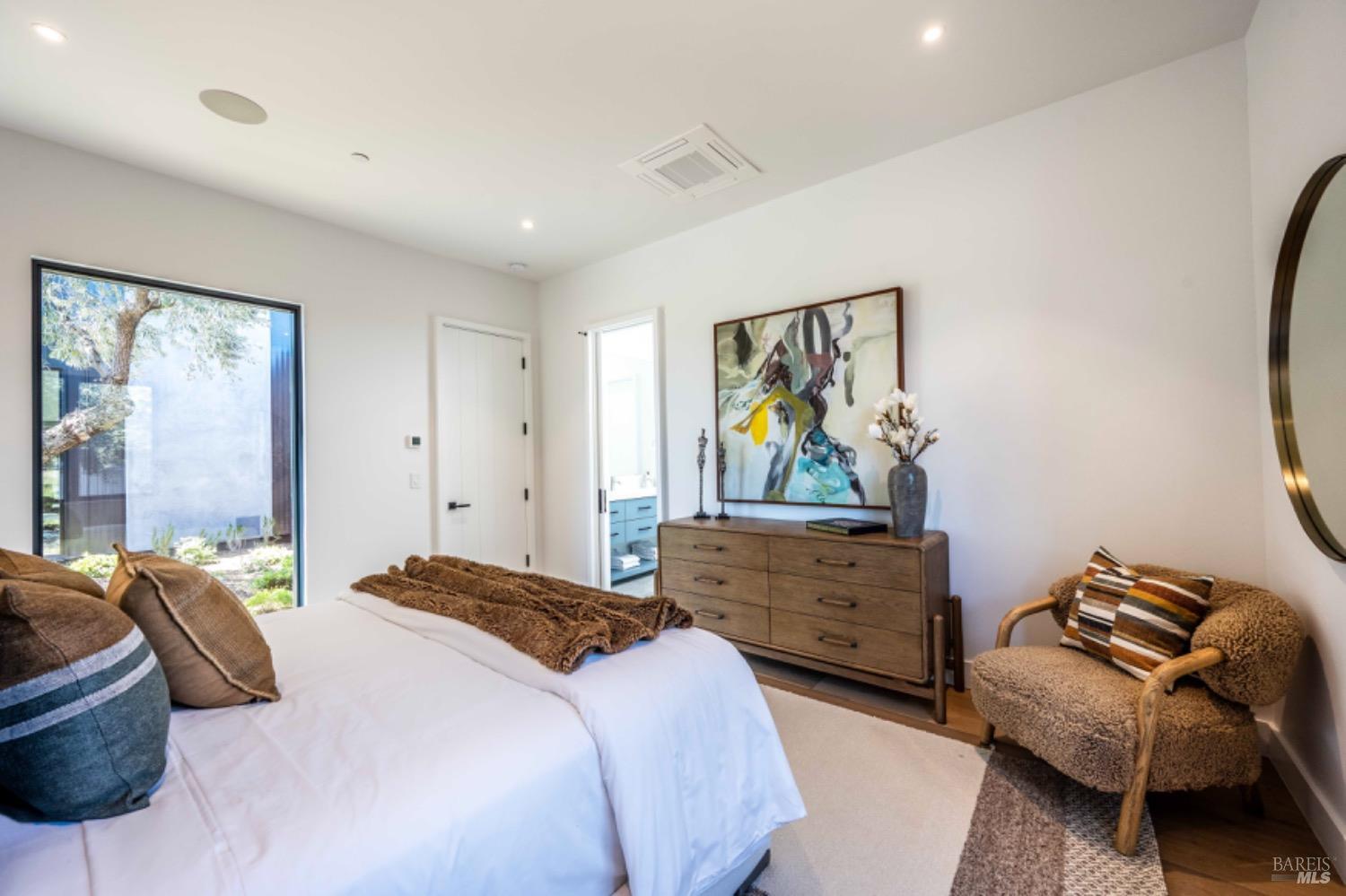 MLS #326011386 img 35