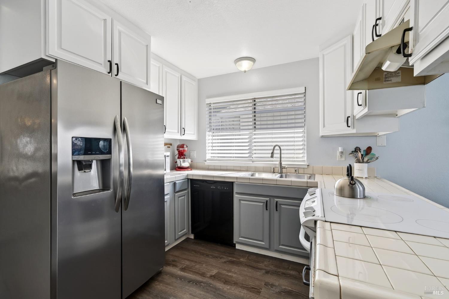 MLS #326012607 img 2