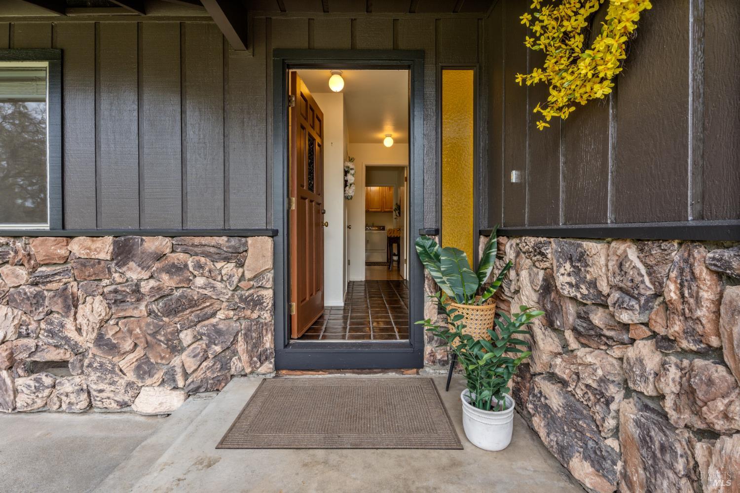 MLS #326016200 img 1