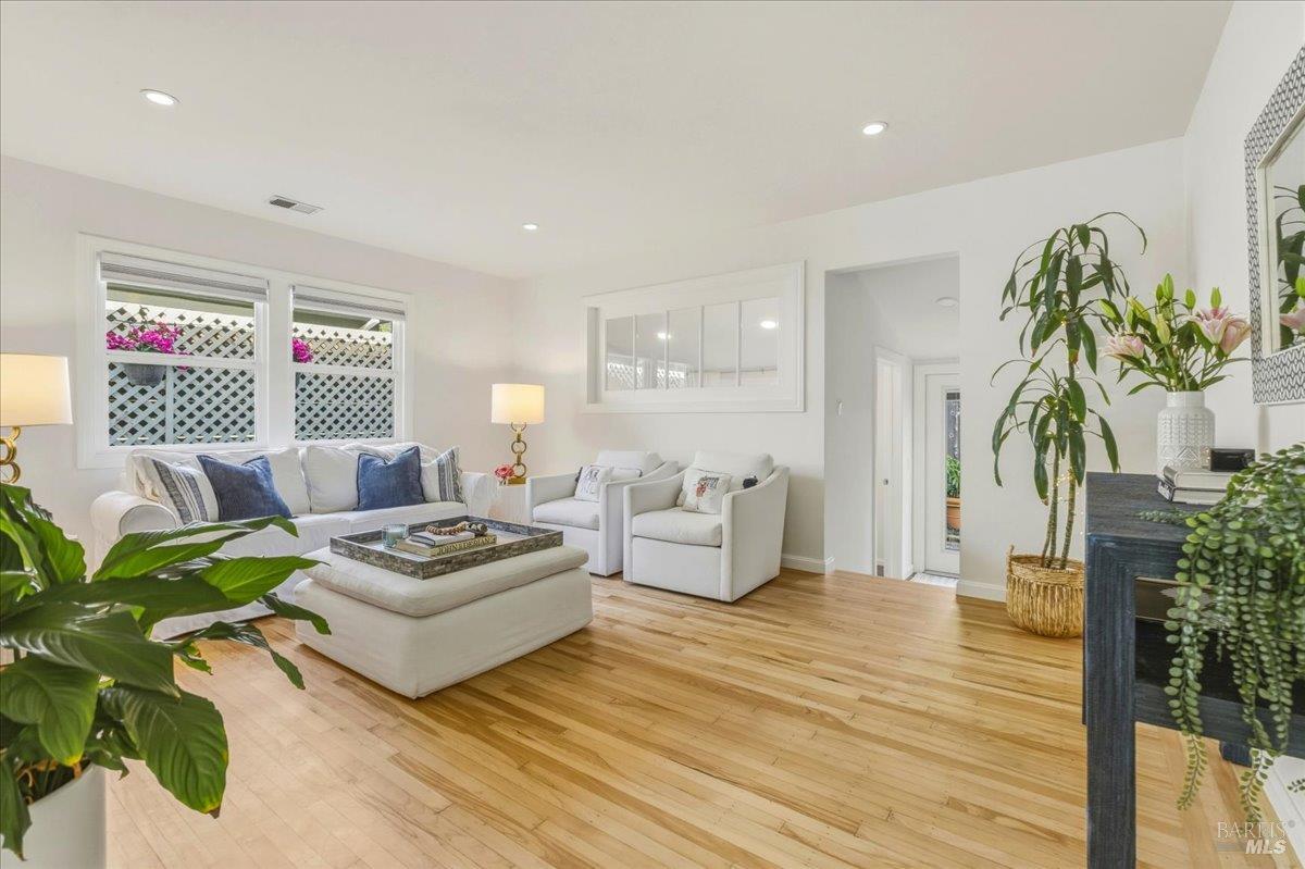 MLS #326017101 img 4