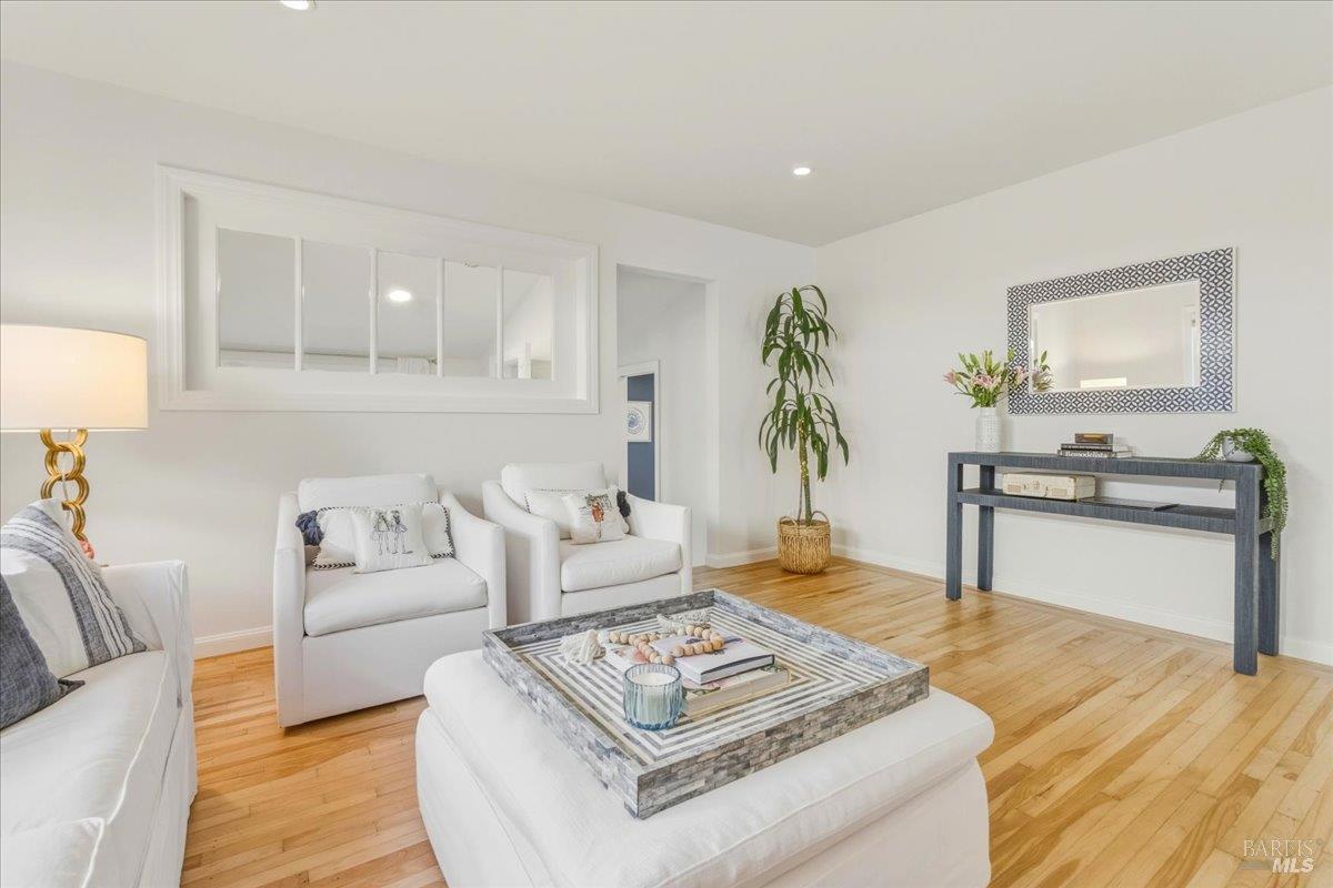 MLS #326017101 img 6