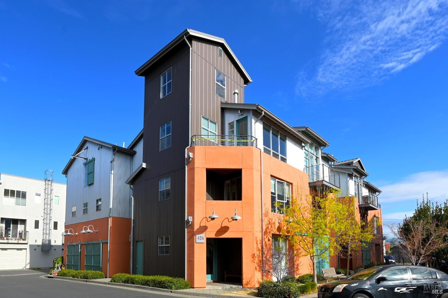 MLS #326017278 img 0