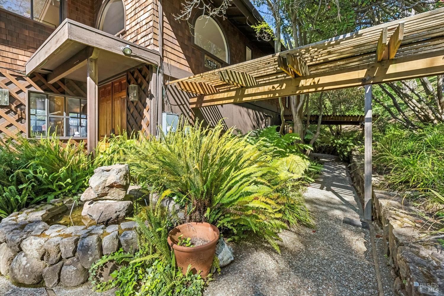 MLS #326018012 img 4