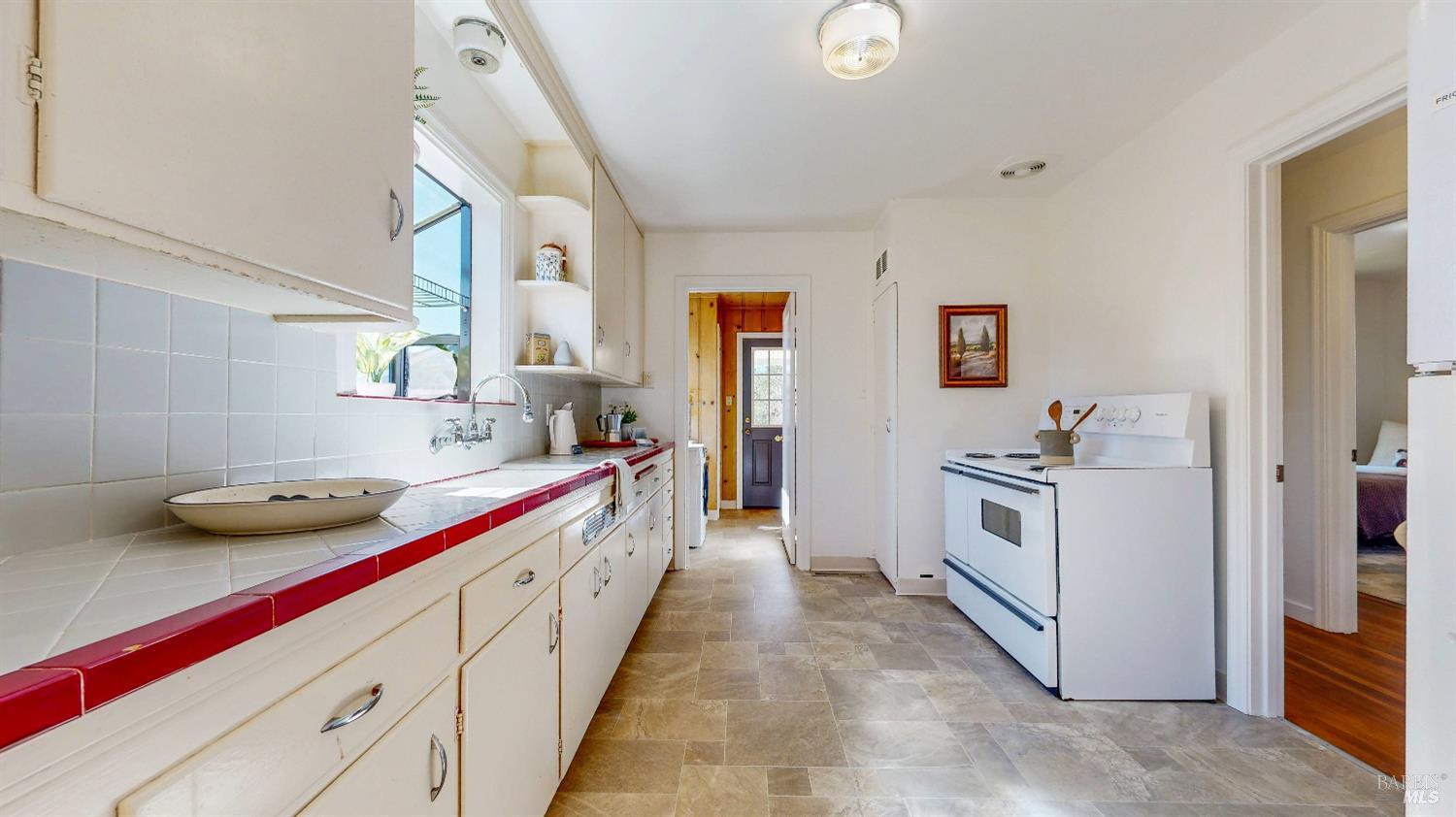 MLS #326018040 img 6