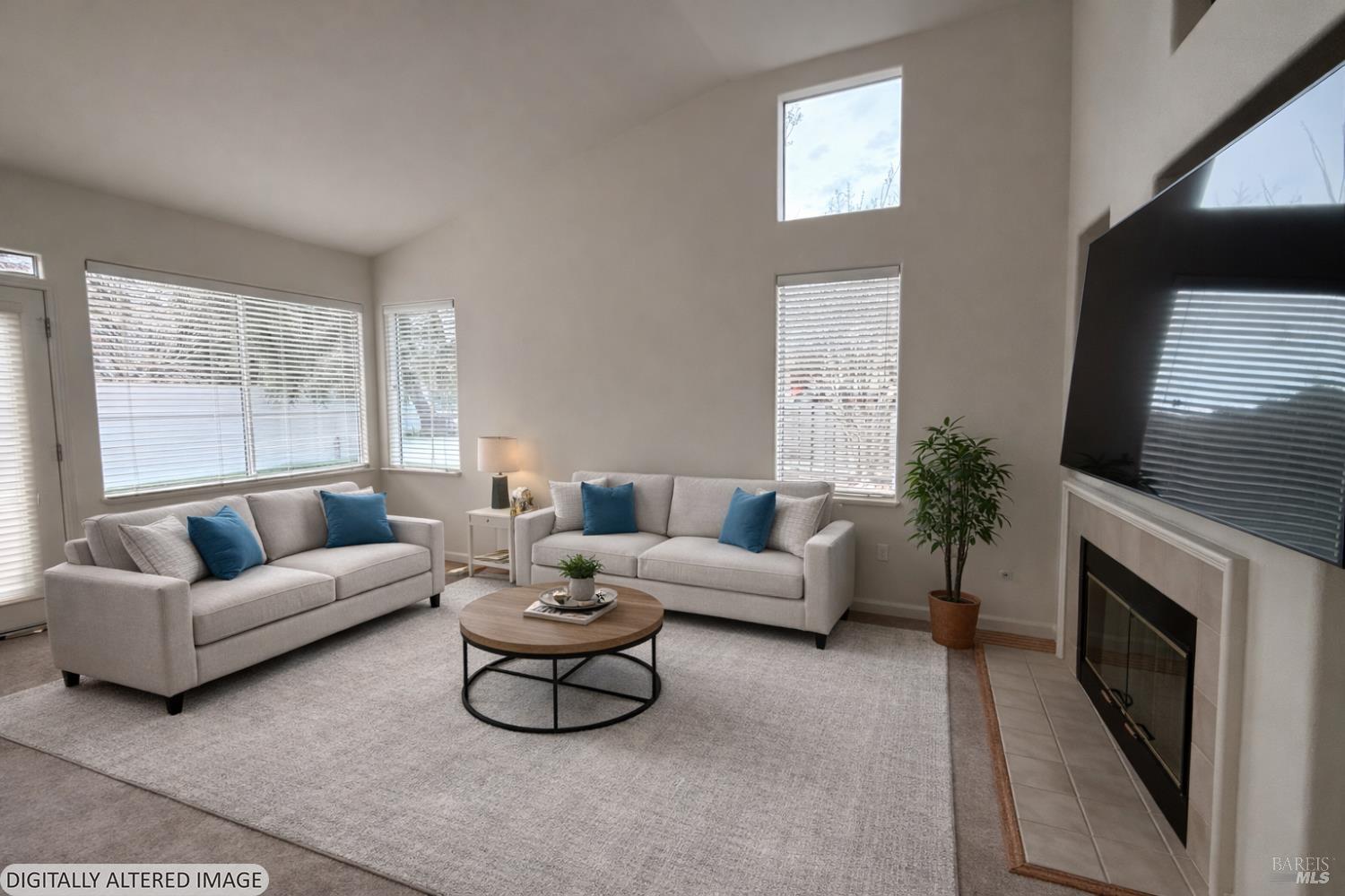 MLS #326019316 img 1