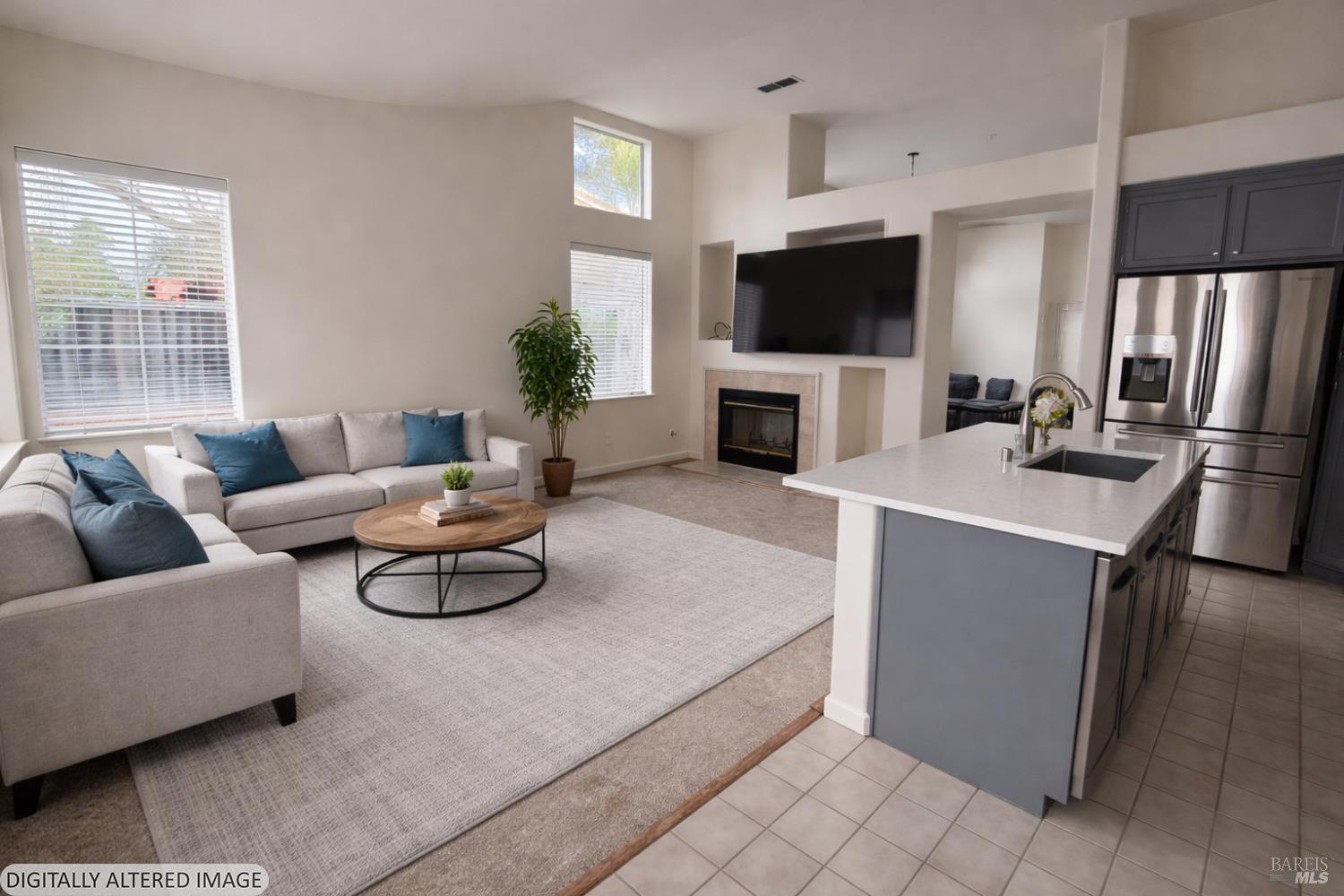 MLS #326019316 img 2