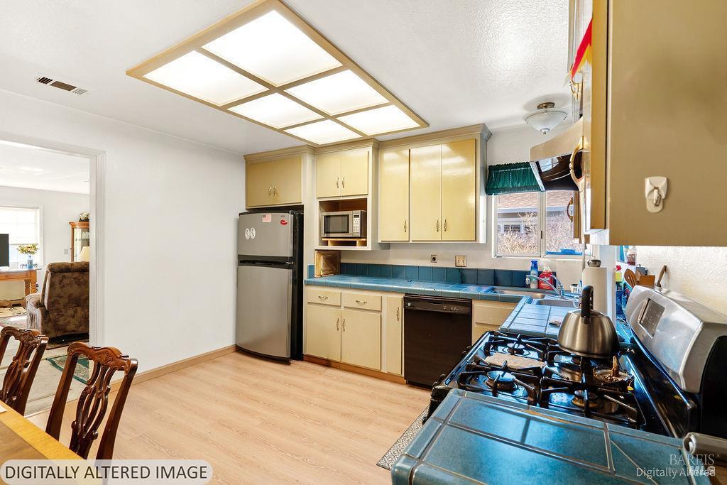 MLS #326019640 img 9