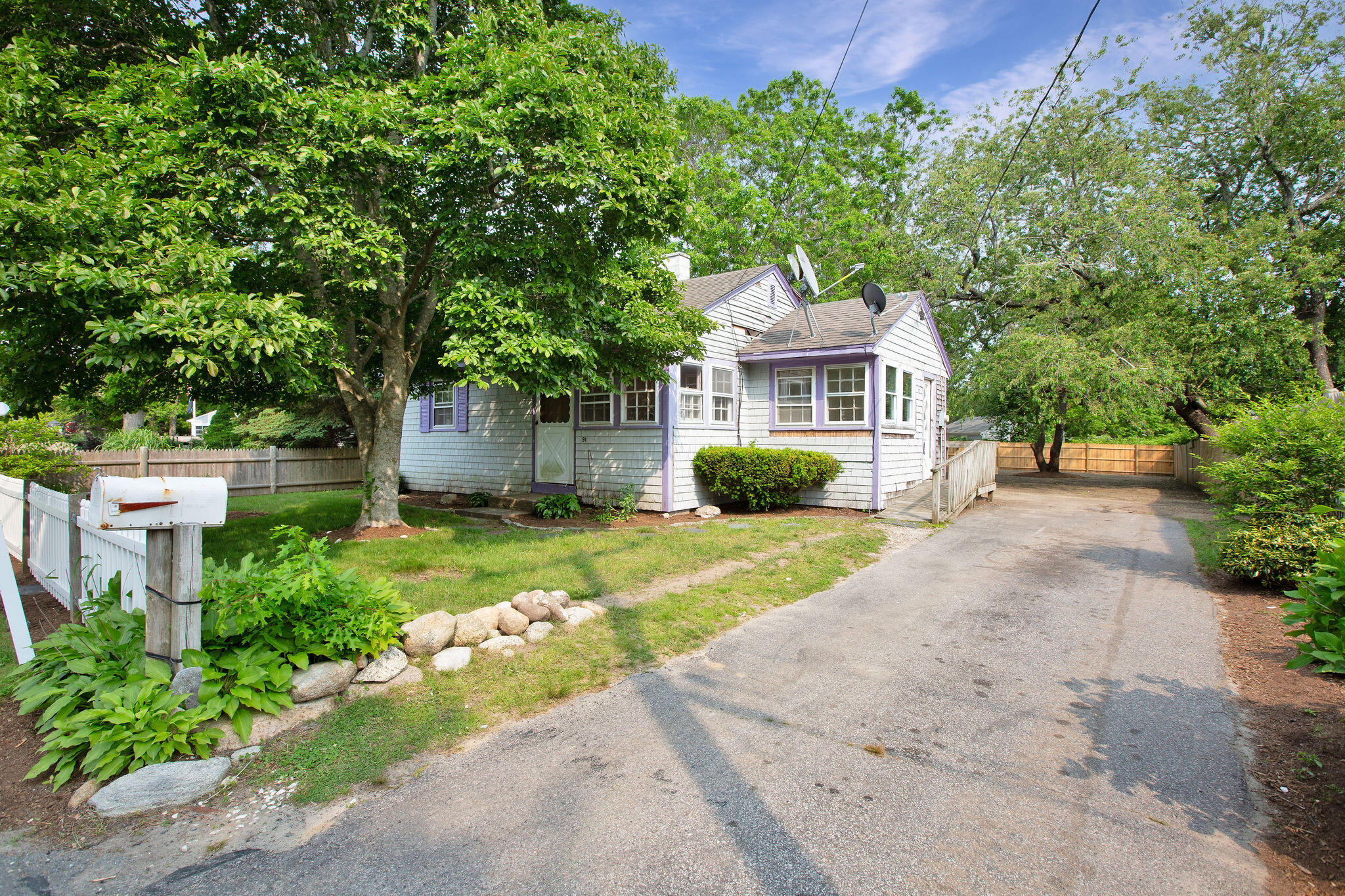 MLS #22502801 image #0