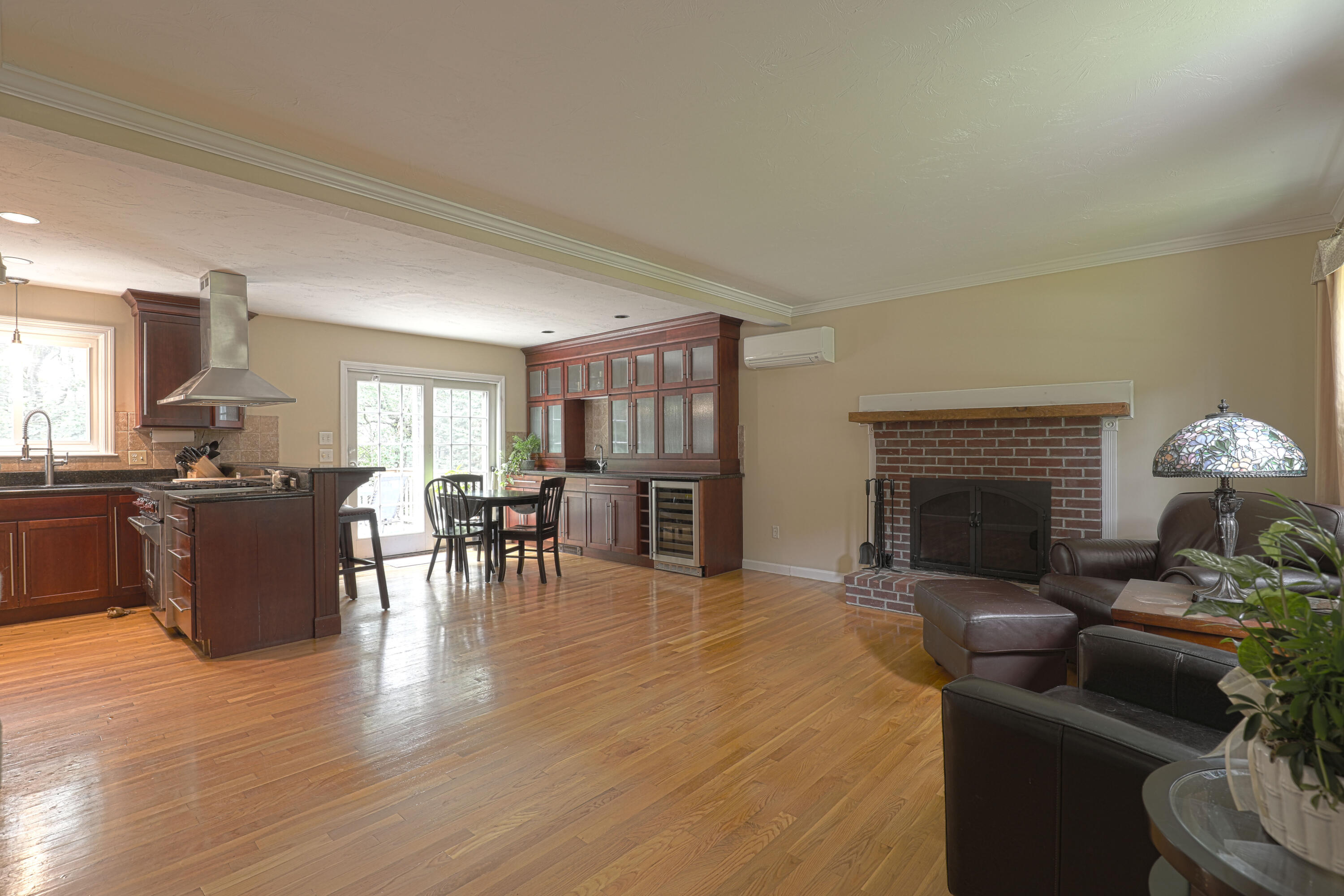 MLS #22502945 img 4