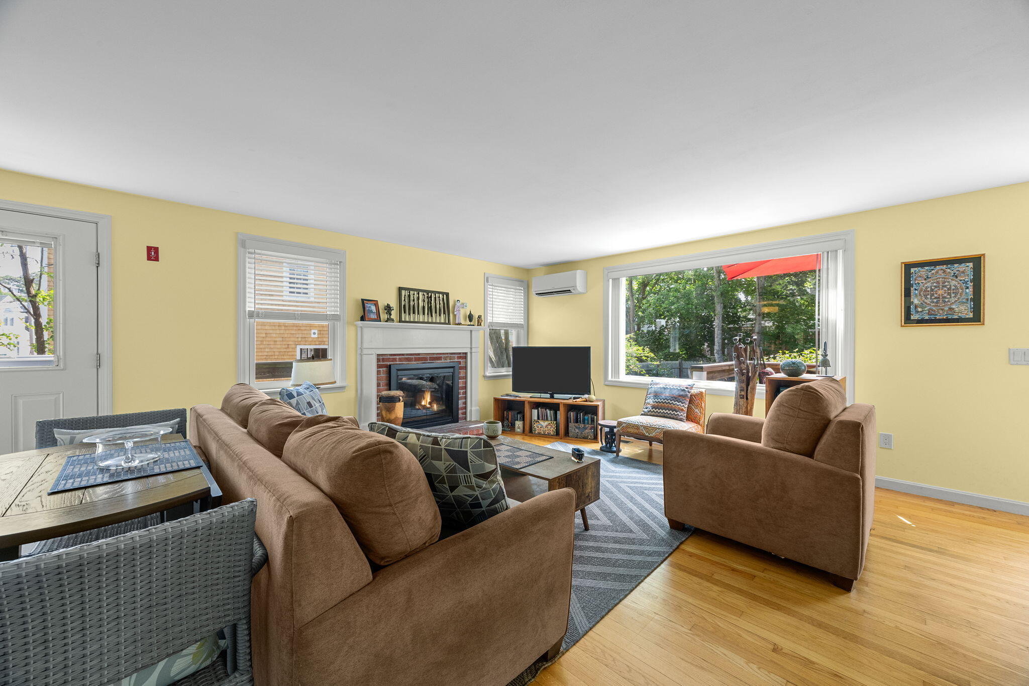 MLS #22504124 img 2