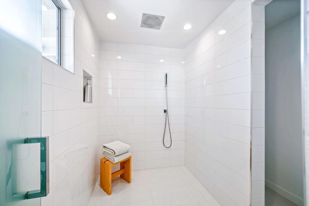 MLS #219042535PS image #32