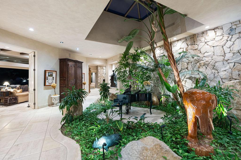 MLS #219117554DA image #2