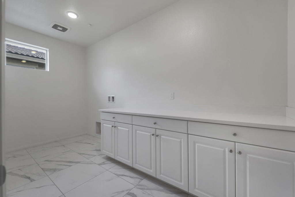 MLS #219120229DA image #17