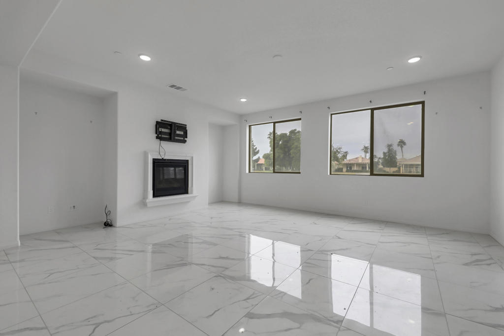 MLS #219120229DA image #5