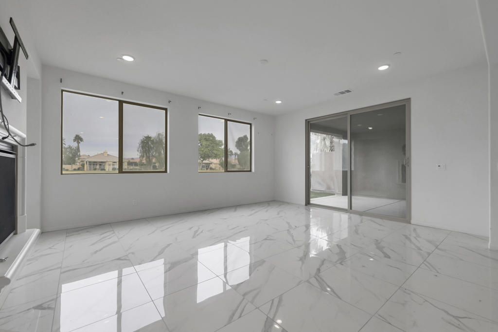 MLS #219120229DA image #6