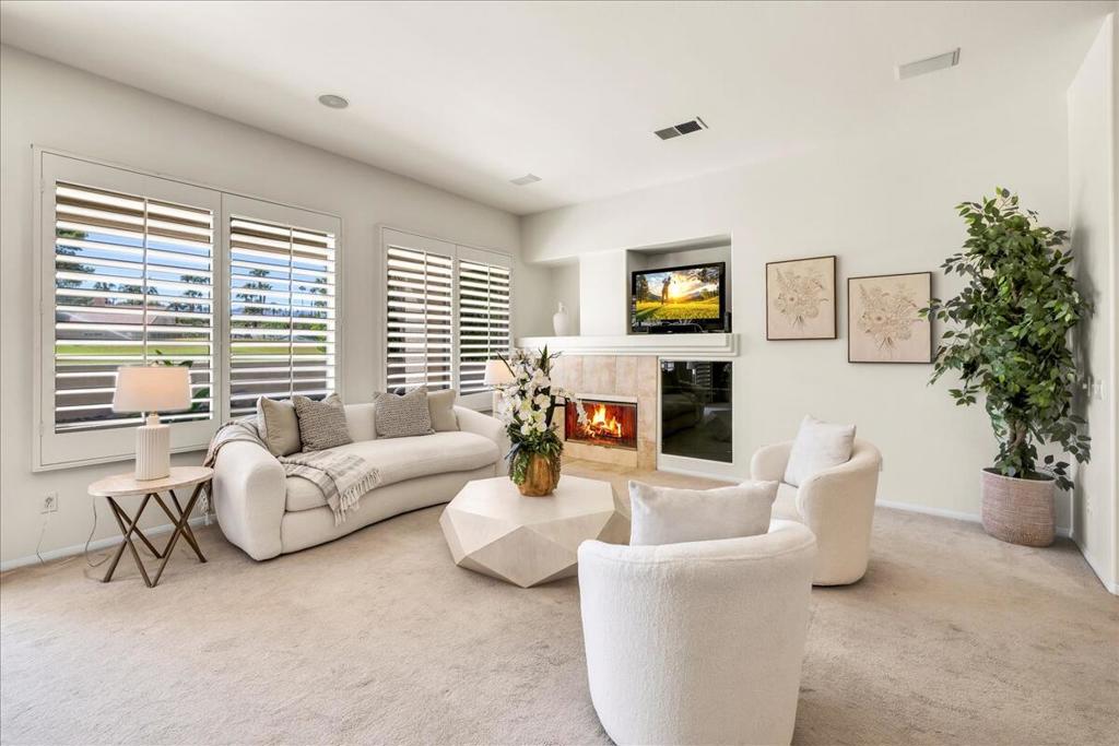 MLS #219121799DA image #4