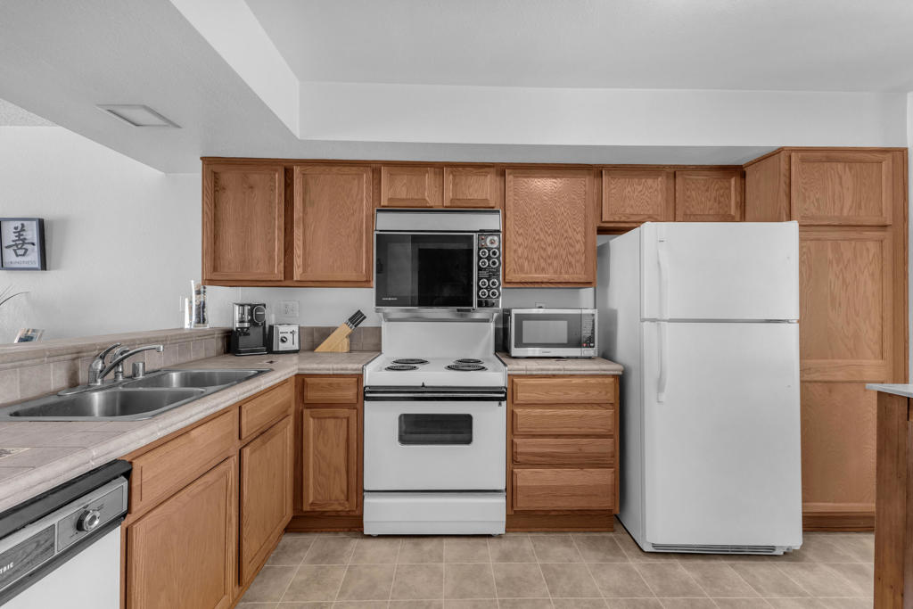 MLS #219122021DA image #2